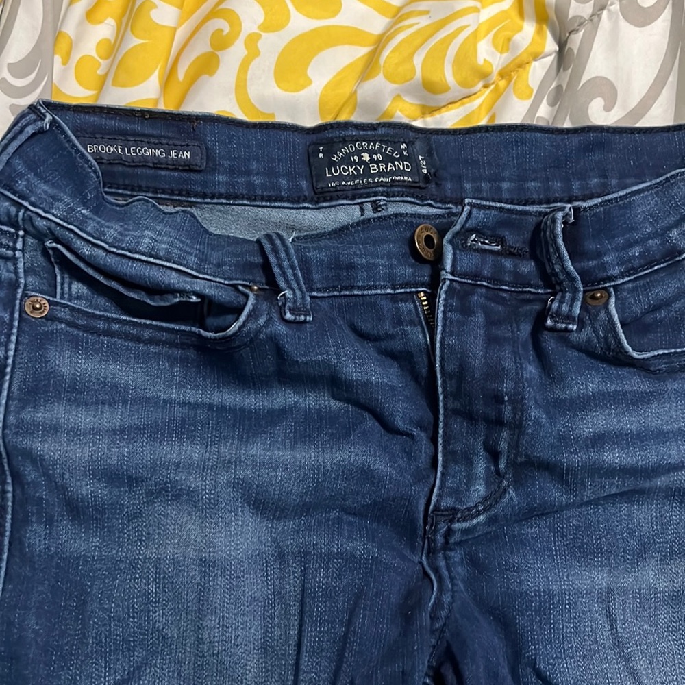 Lucky brand Jegging style jeans
